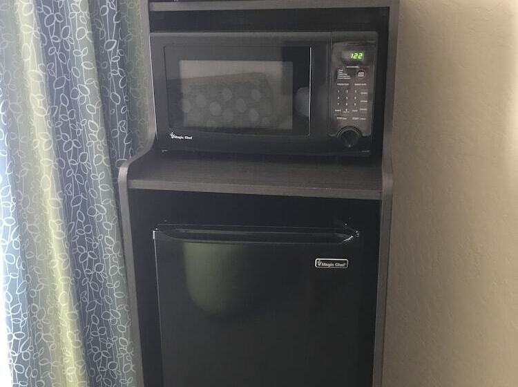 سوئیت 2 خوابه, Days Inn & Suites By Wyndham East Flagstaff