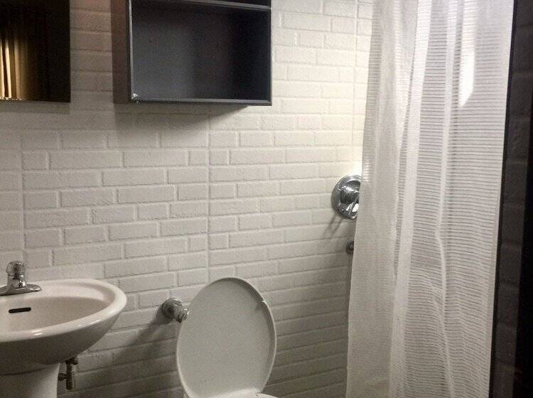 Quarto Estandar Cama Casal, Capada