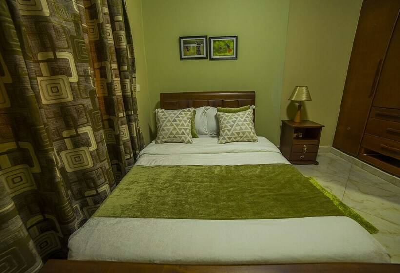 اتاق استاندارد یک نفره, Greens Guest Homes