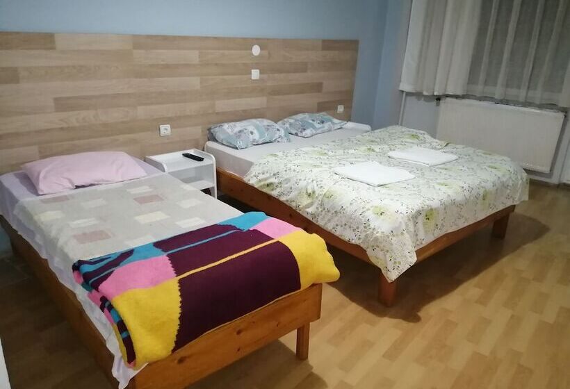 اتاق استاندارد با چشم‌انداز کوهستان, çiğdem Motel Pansiyon & Pub