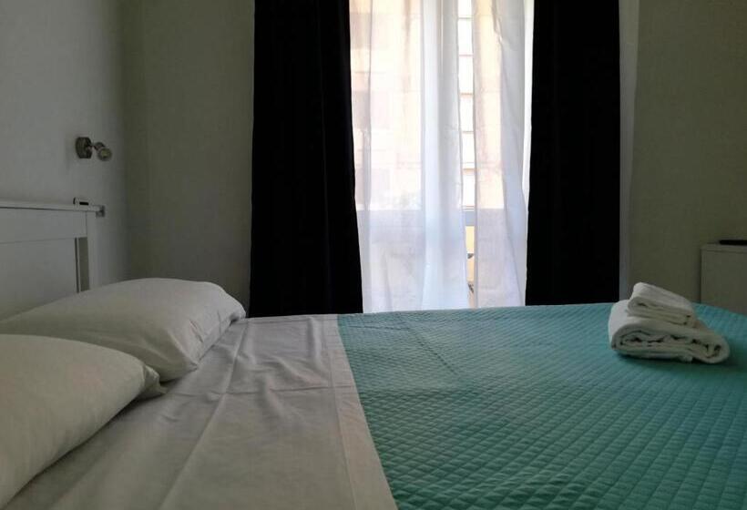 Standard Szoba Erkéllyel, Domo Alghero Centro