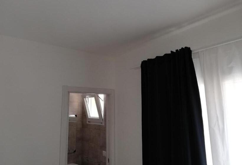 Standard Szoba Terasszal, Domo Alghero Centro