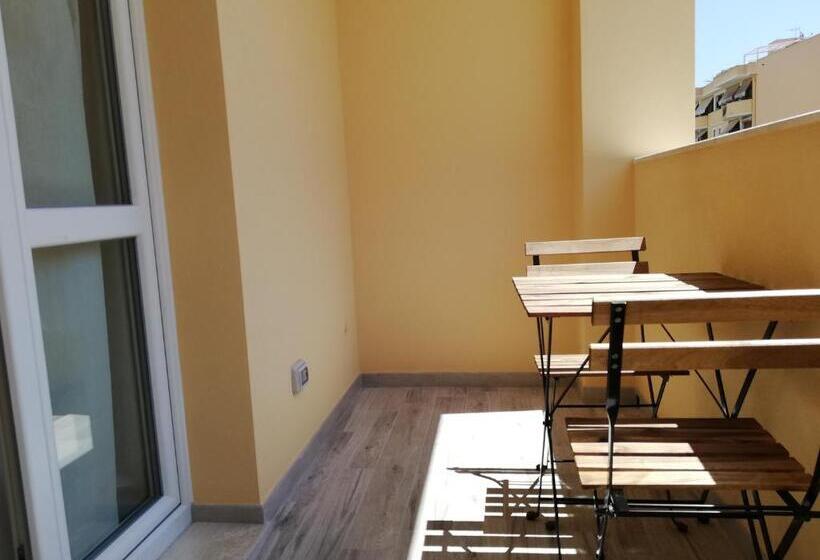 Standar Háromágyas Szoba Erkéllyel, Domo Alghero Centro