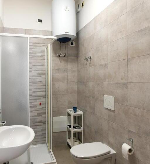 Négyszemélyes Standard Szoba Erléllyel, Domo Alghero Centro