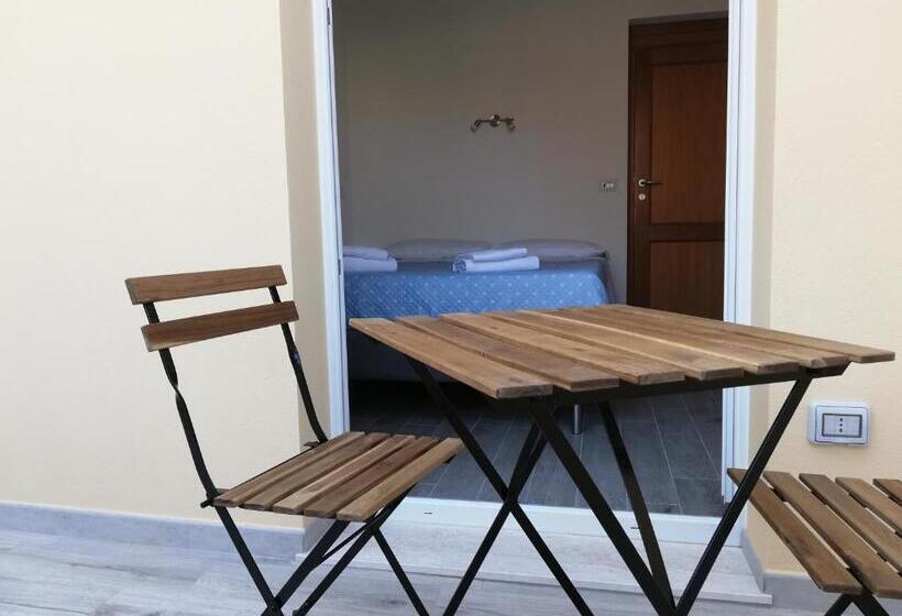 Standard Szoba Terasszal, Domo Alghero Centro