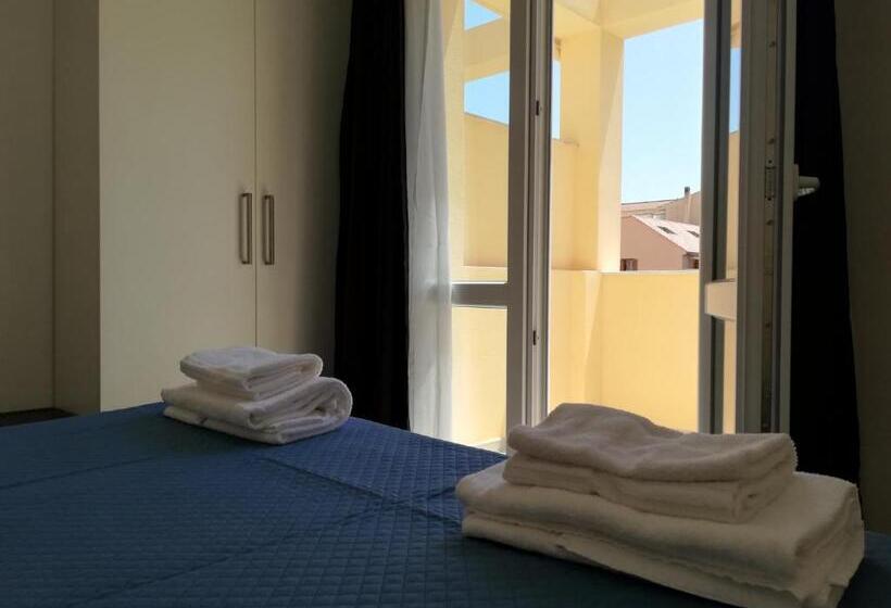 Standard Szoba Terasszal, Domo Alghero Centro