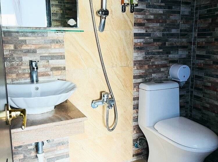 اتاق استاندارد چهار تخته, Wu Li Ting B&b