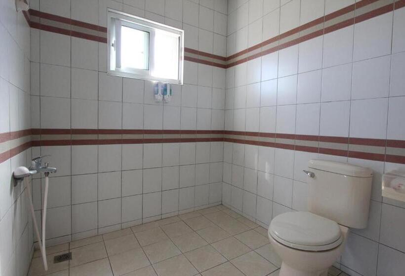 اتاق استاندارد چهار تخته, Wu Li Ting B&b