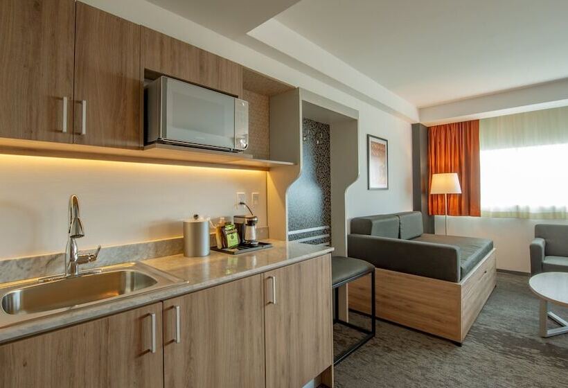 Lakosztály, Holiday Inn & Suites   Merida La Isla, An Ihg