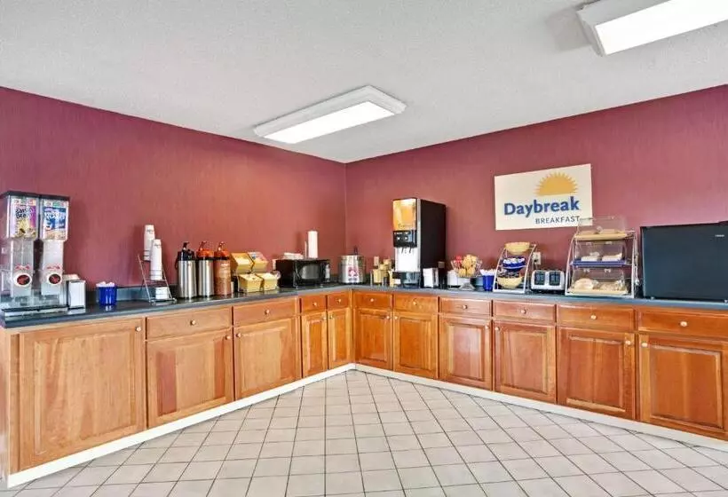 اتاق استاندارد با تخت بزرگ, Days Inn By Wyndham Joelton/nashville