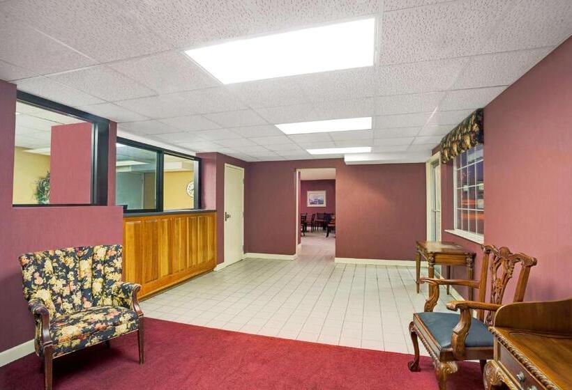 带大床的标准间, Days Inn By Wyndham Joelton/nashville