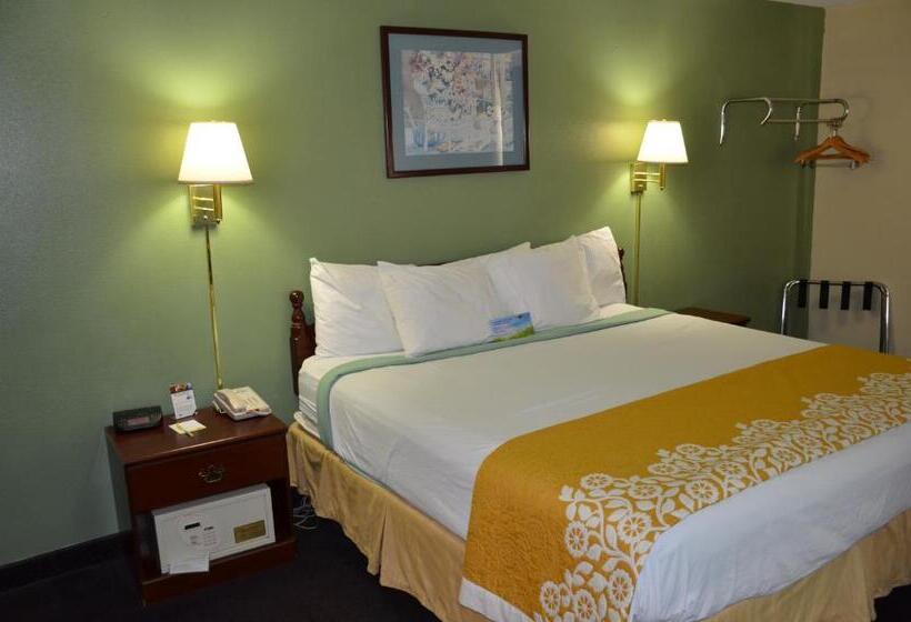 غرفة قياسية سرير كينج, Days Inn By Wyndham Southern Hills/oru