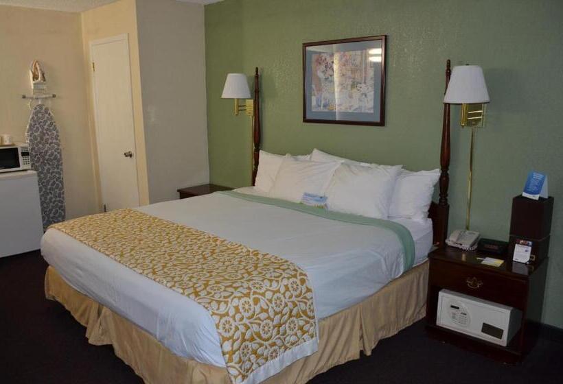 غرفة ديلوكس سرير كينج, Days Inn By Wyndham Southern Hills/oru