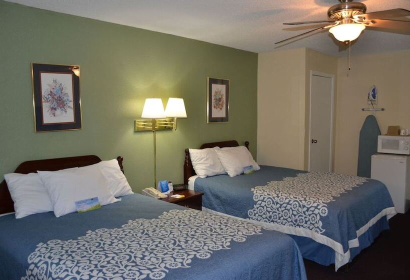 غرفه قياسيه سريرين مزدوجين, Days Inn By Wyndham Southern Hills/oru