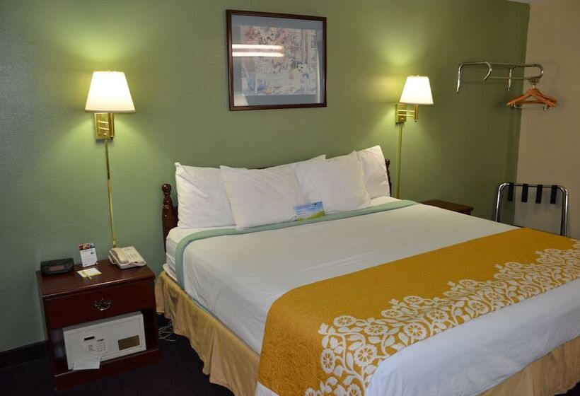 غرفة قياسية سرير كينج لذوى الإحتياجات الخاصة, Days Inn By Wyndham Southern Hills/oru