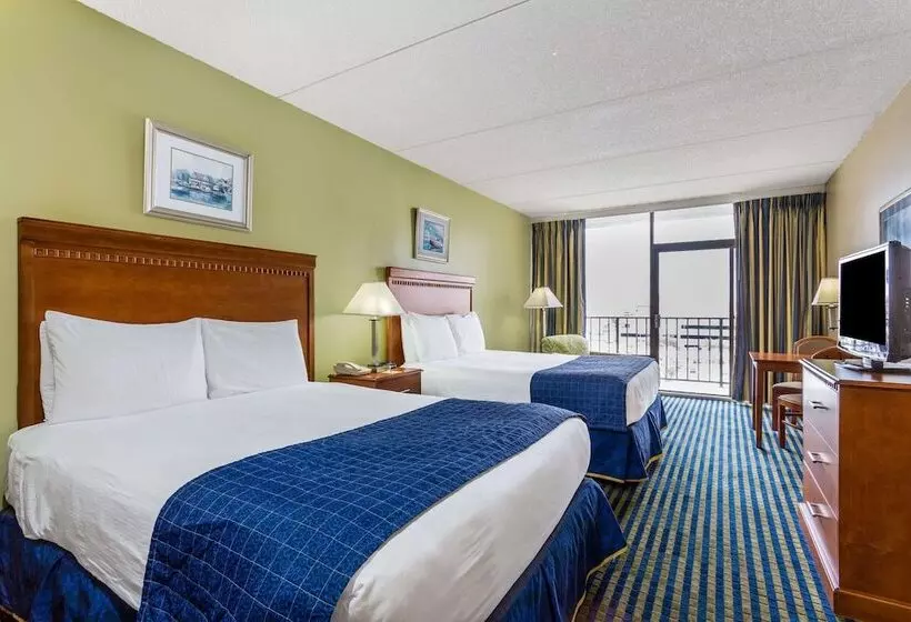 ２ダブルベッドのスタンダードルーム, Days Inn By Wyndham Virginia Beach At The Beach
