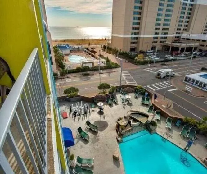 ２ダブルベッドのスタンダードルーム, Days Inn By Wyndham Virginia Beach At The Beach