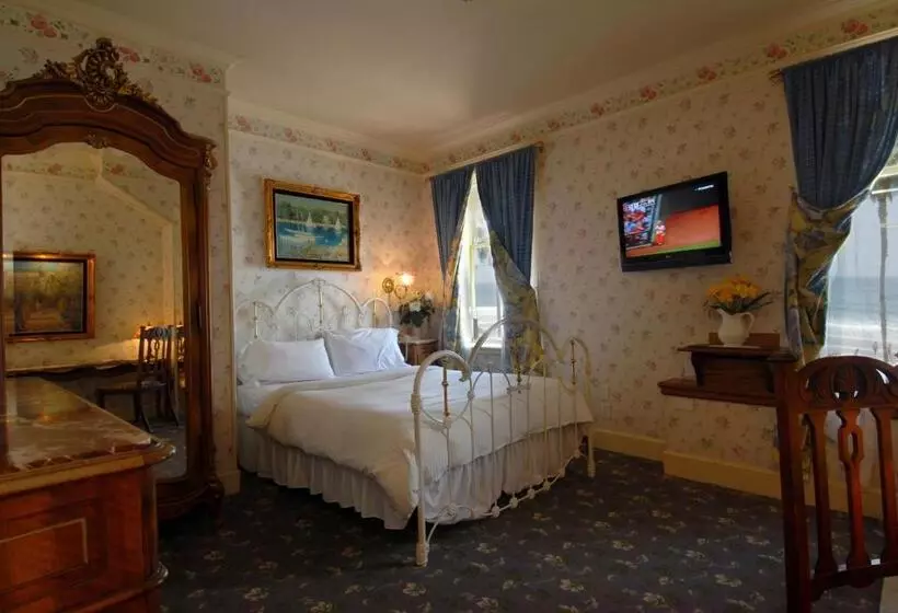 オーシャンビュースタンダードルーム, Doryman's Oceanfront Inn