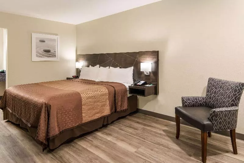 スタンダードルーム, Quality Inn & Suites Dallas Cityplace