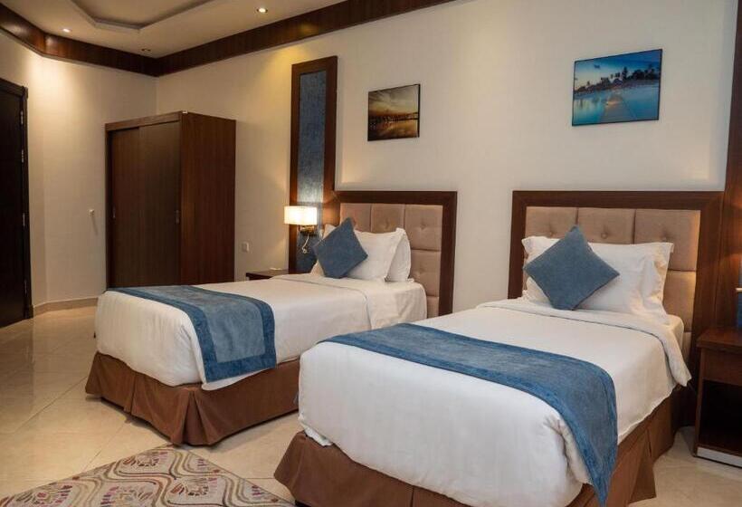 סוויטה משפחתית, Innyar