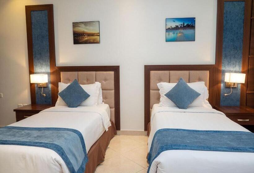 סוויטה משפחתית, Innyar