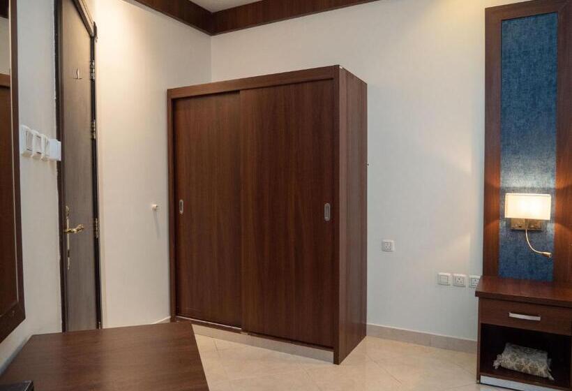 חדר סטנדרט יחיד מותאם לאדם עם מוגבלויות, Innyar