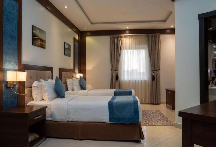 חדר בסיסי, Innyar