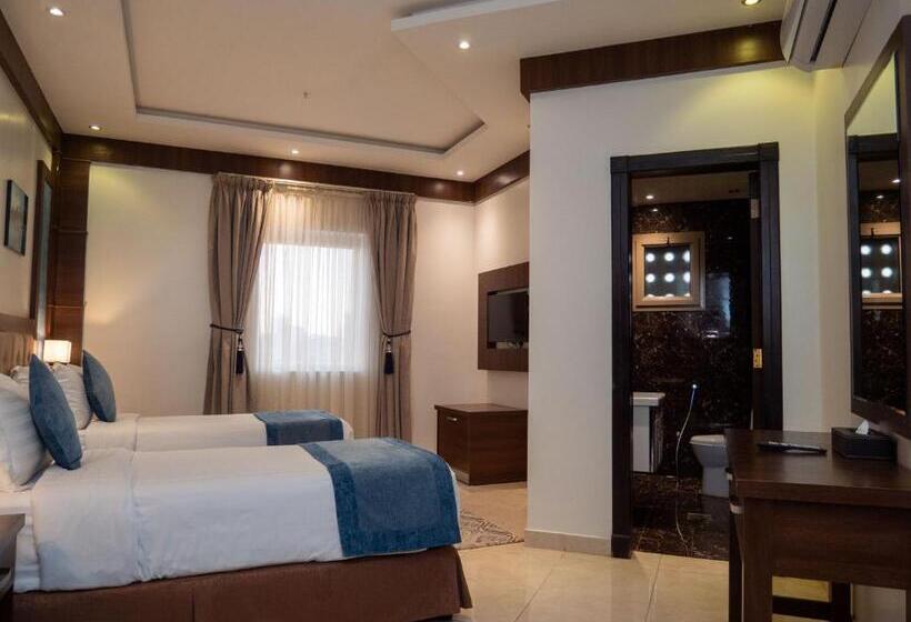 חדר בסיסי, Innyar