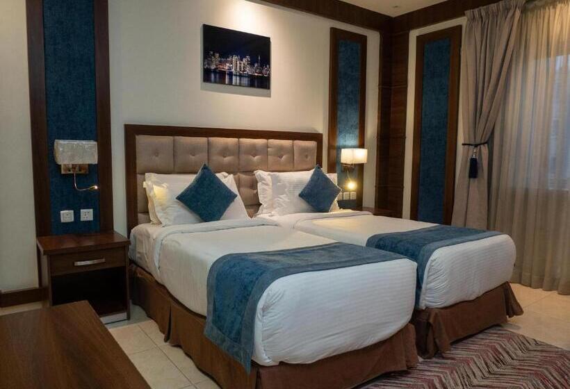 סוויטה משפחתית, Innyar