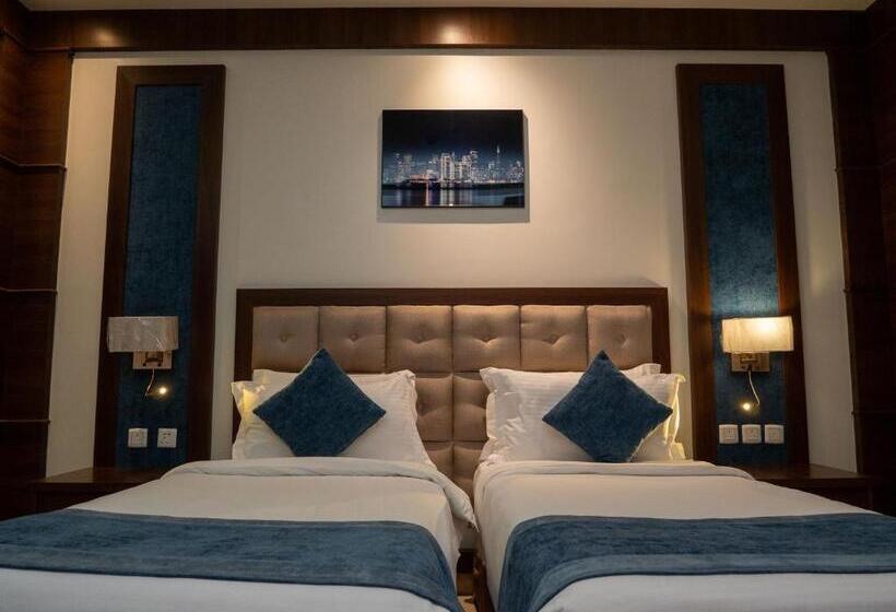 סוויטה משפחתית, Innyar