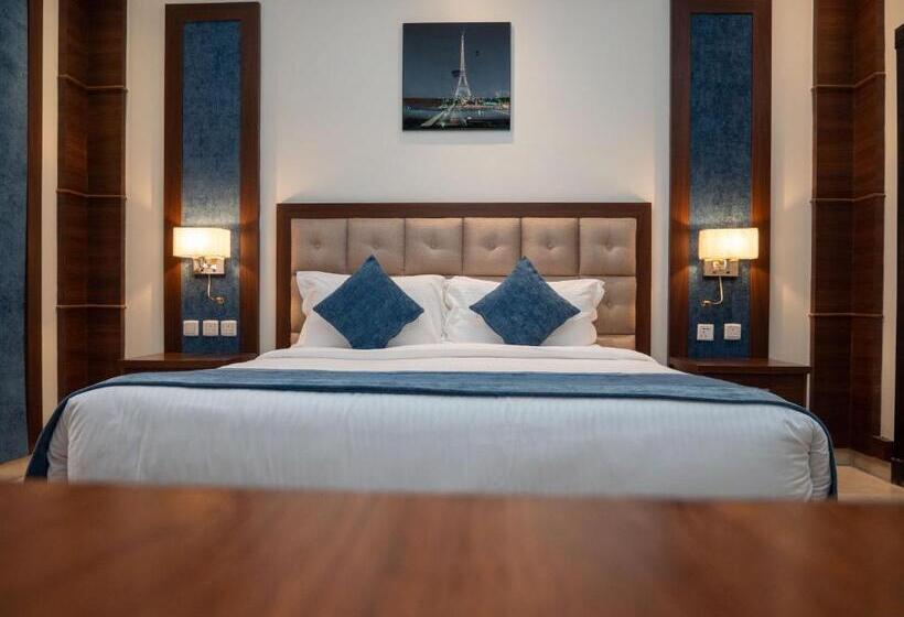 חדר דלוקס, Innyar