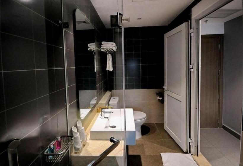 اتاق سوپریور با چشم‌انداز شهر, Anrizon Hotel Nha Trang