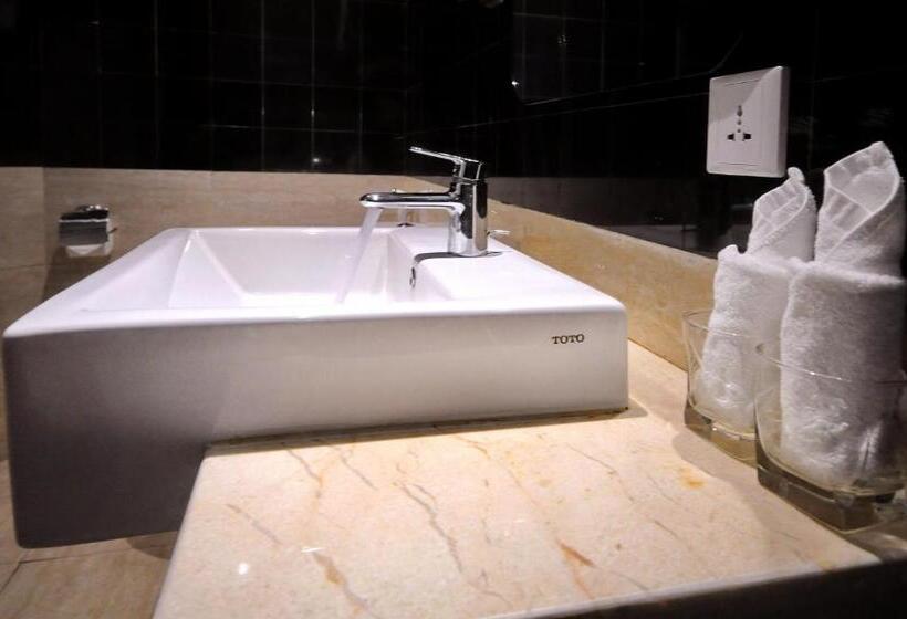 اتاق خانوادگی با چشم‌انداز دریا, Anrizon Hotel Nha Trang