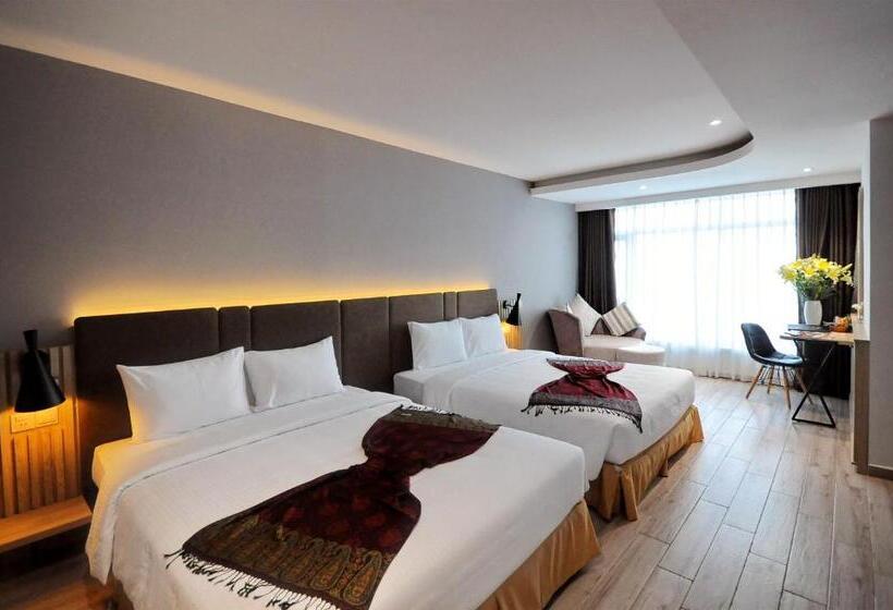 اتاق استاندارد چهار تخته با چشم‌انداز دریا, Anrizon Hotel Nha Trang