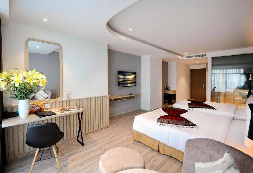 اتاق استاندارد چهار تخته با چشم‌انداز دریا, Anrizon Hotel Nha Trang