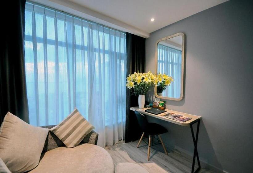 اتاق لوکس با چشم‌انداز دریا, Anrizon Hotel Nha Trang