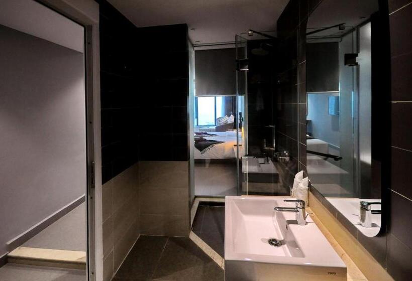 اتاق سوپریور با چشم‌انداز شهر, Anrizon Hotel Nha Trang