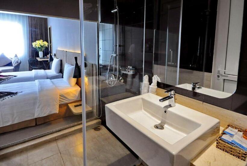 اتاق خانوادگی با چشم‌انداز دریا, Anrizon Hotel Nha Trang