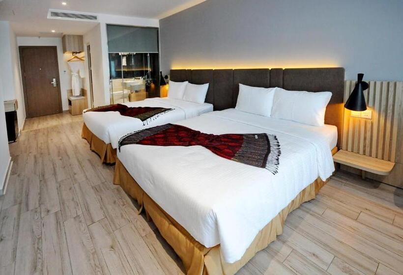 اتاق استاندارد چهار تخته با چشم‌انداز دریا, Anrizon Hotel Nha Trang
