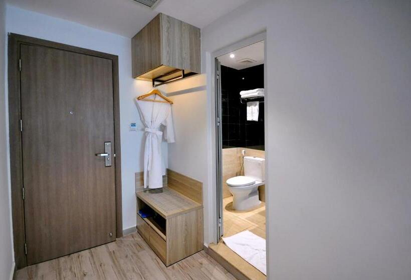 اتاق استاندارد چهار تخته با چشم‌انداز دریا, Anrizon Hotel Nha Trang