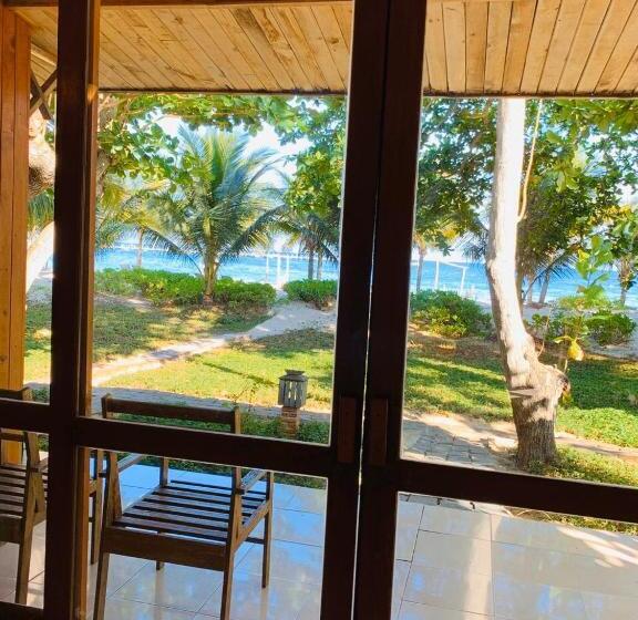 اتاق استاندارد با چشمانداز دریا, Tan Son Nhat Con Dao Resort