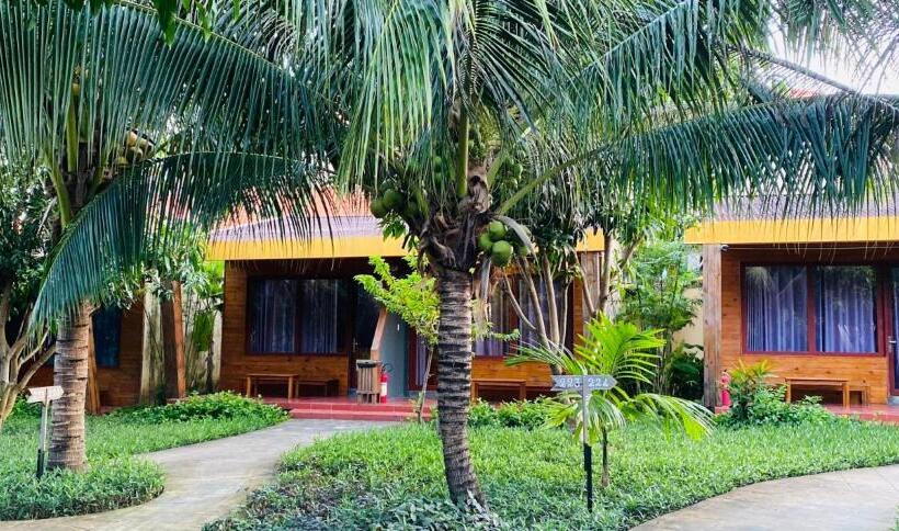 اتاق استاندارد با چشمانداز باغ, Tan Son Nhat Con Dao Resort