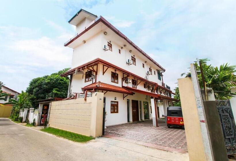 اتاق اکونومی, Ryan Residence & Restaurant