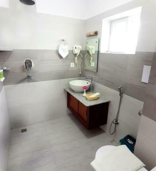 Deluxe Yhden Hengen Huone, Eco Tree Pvt. Ltd