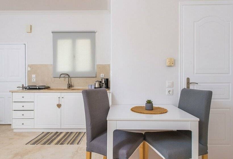 海の見えるスタンダードスタジオ, Golden Sunrise Suites