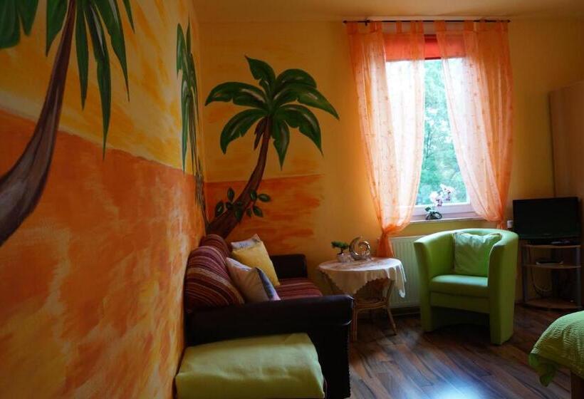 Номер Стандарт, Pension Mona Lisa