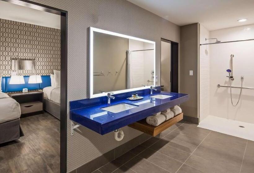 חדר סטנדרט מותאם לאדם עם מוגבלויות, Glō Best Western Tulsa Catoosa East Route 66