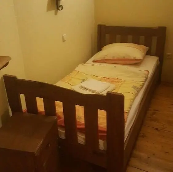 バス共有のスタンダードルーム, Guesthouse Tonkic