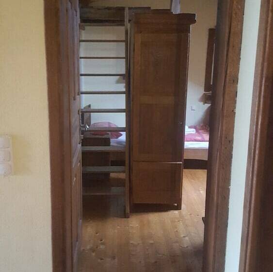 标准三人间共用浴室, Guesthouse Tonkic