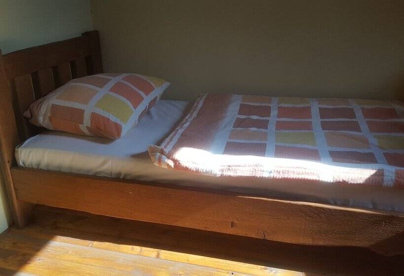 带共用浴室的标准房间, Guesthouse Tonkic